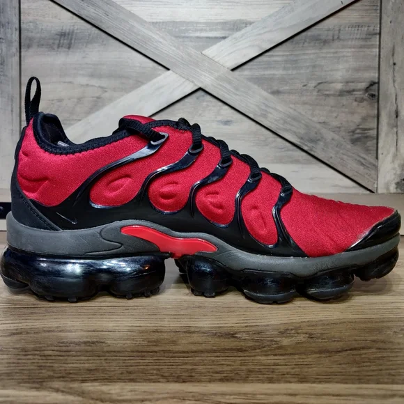 Nike Air VaporMax Plus - University Red/Black - CU4863-600